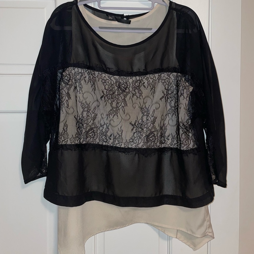 Beautiful MNG blouse with lace accent